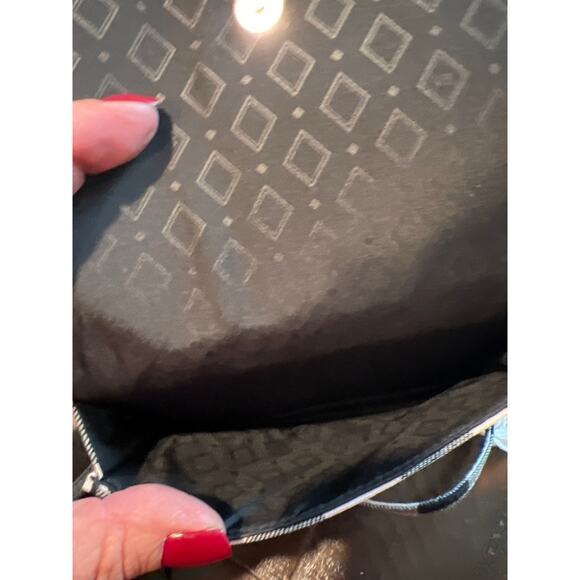 Vera Bradley pearl & black 3 in 1 crossbody bag - Picture 3 of 4